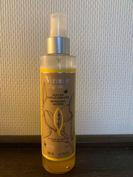 LOCCITANE (ロクシタン) シトラスヴァーベナ バイカラーシャワージェル 200mL ボディソープ