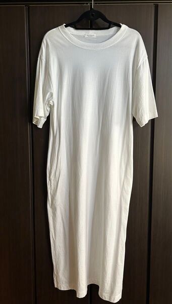 BEAUTY&YOUTHの無地ロングワンピース