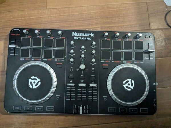 Numark MIXTRACK pro 2
