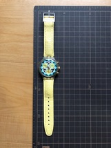 良品 レア swatch スウォッチ SWISS クロノグラフ AG1993 ブルー×イエロー系カラー ヴィンテージ クオーツ メンズ 腕時計_画像2