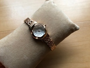 美品 JILLSTUART ジルスチュアート カットガラス ピンクゴールド系 スワロフスキーインデックス クオーツ レディース 腕時計