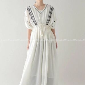 2024 新品studio CLIPスタジオクリップ☆natural by clip 配色刺繍ワンピース F アイボリー8800円