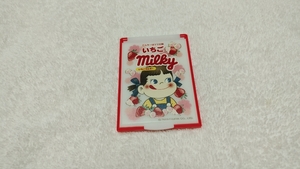 Ａ&#10084;可愛い☆ペコちゃん★Ａ★コンパクトミラー♪Ｍｉｌｋｙ　いちご★新品未使用♪送料140円～