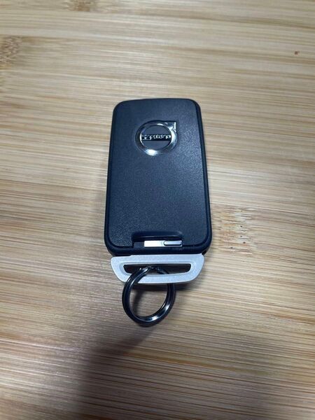 ボルボV40 V60で使用されてる スマートキイです 写真で伺えるよう 美品です 5wk49269 A2C 994826