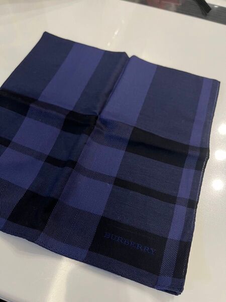 新品未使用 バーバリー Burberry ハンカチ 大判ハンカチ チェック BURBERRY ブルー