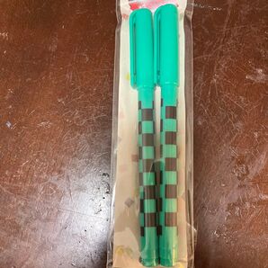 市松模様の緑柄ペン 名前ペン 黒色