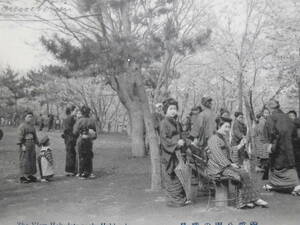 函館絵葉書　エンタイヤ★フランス宛　1911年　絵「函館公園の勝景」人々の賑わい　単色　北海道