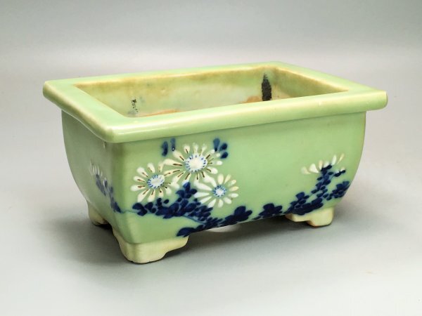 Yahoo!オークション - 尾張青磁 三足鉢 高さ21cm 梅図 A10 大 蘭