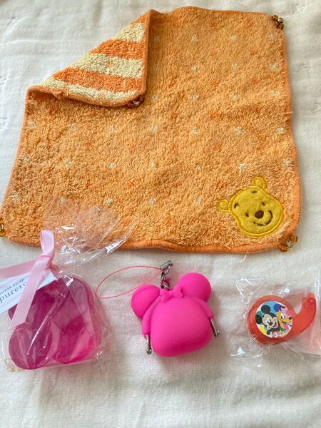 プーさんタオルハンカチ ミニー キーホルダー テープ ディズニー 化粧石鹸 ローズ 4点セット まとめ売り