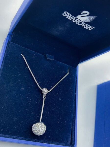 SWAROVSKI スワロフスキー アクセサリー シルバーカラー クリスタル パフェポール型ネックレス ペンダント