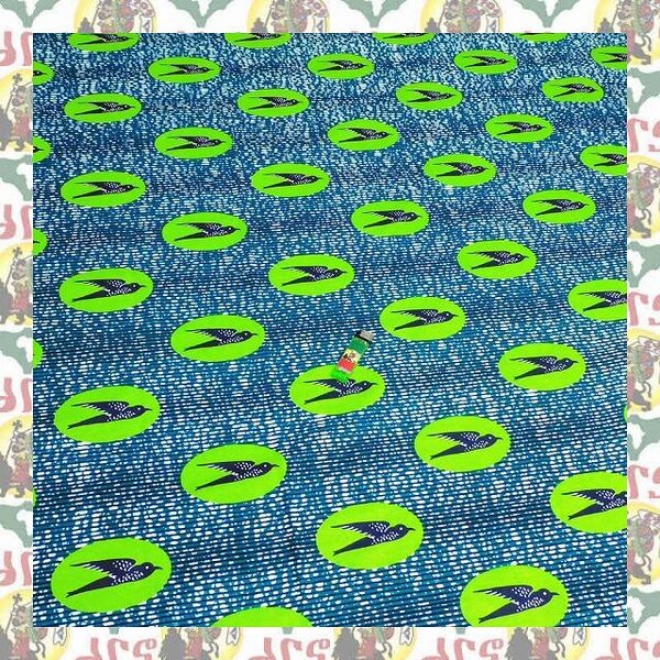 【SALE/90cm x 110cm/1ヤード】アフリカンプリント生地 barg-i26 アフリカ布 アフリカ生地 ゴールドプリント アンカラ キテンゲ パーニュ