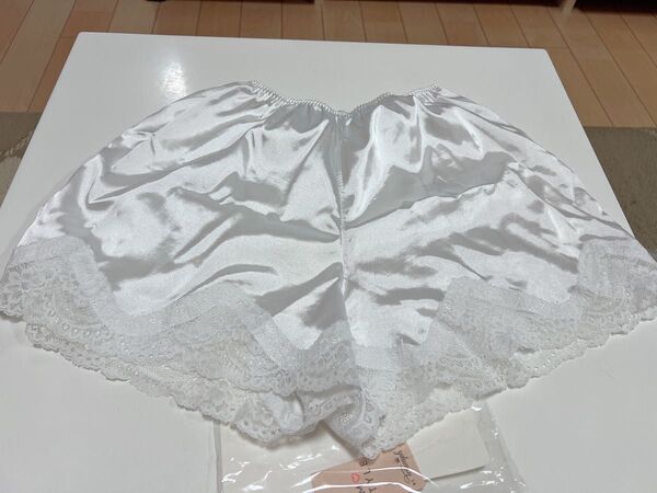 【美品】トリンプ インナー スカパン