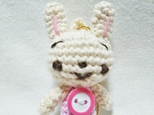 Art Auction *room 183*あみぐるみ*きなりのうさぎ(桃色)*ハンドメイド*手作り*丸*ボタン*ボールチェーン*, おもちゃ, ゲーム, ぬいぐるみ, あみぐるみ