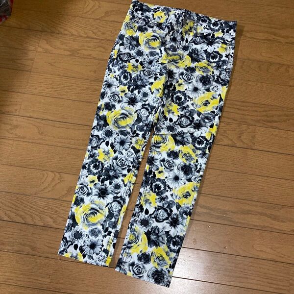 花柄、ストレッチ、スキニーパンツ