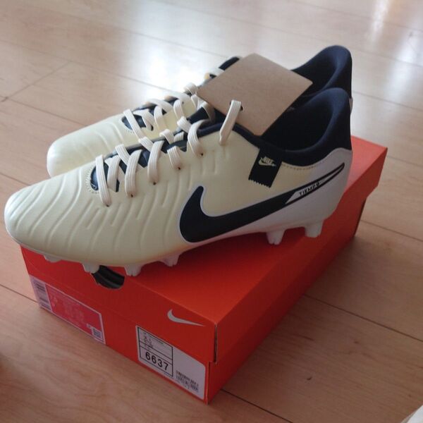 NIKE スパイク25.5