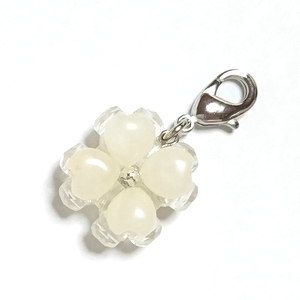 *.* yellow Jade! natural stone : four leaf clover charm : strap for mobile phone, key holder, pendant top etc. Power Stone ...