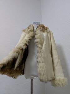 [ free shipping ].339 real mouton sheep leather Ram fur fur raccoon coat blouson real fur cream 