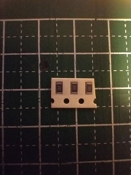 331チップ抵抗 1/2W(0.5W) 330R 330Ω 3個 ゲームボーイマクロ向き