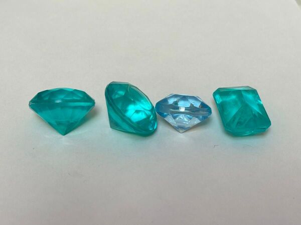 宝石おもちゃ 4個まとめ売り