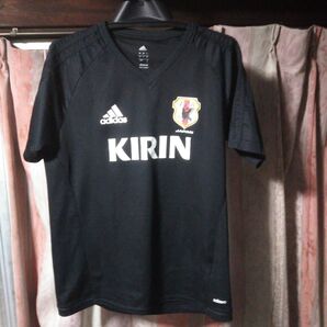 サッカー日本代表 トレーニングシャツ アディダス