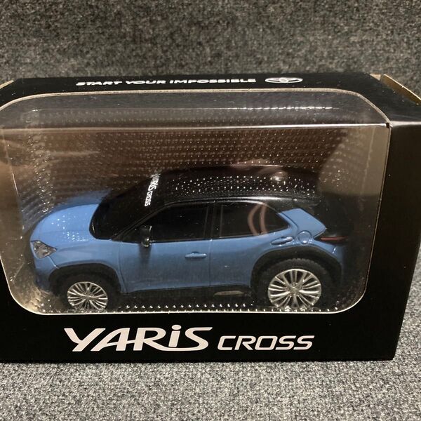 トヨタ ヤリス クロス ブルーxブラック プルバックカー 非売品
