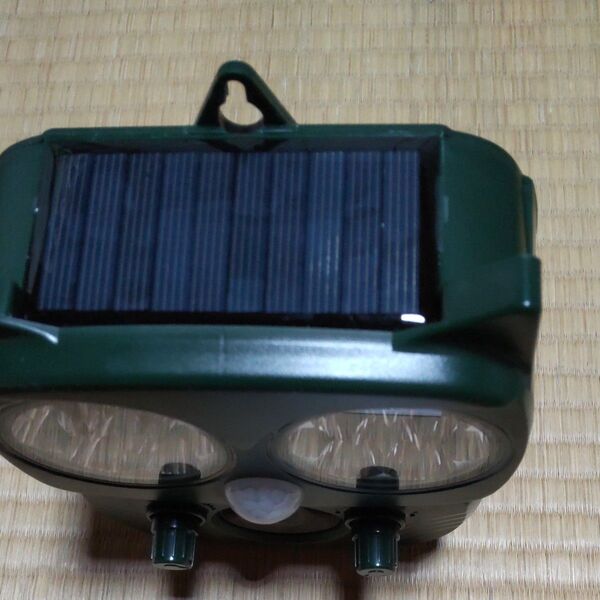 害獣害鳥撃退器ソーラー式