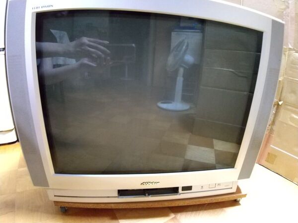 稼働確認済み/25インチ/ビクターブラウン管テレビ/リモコン付き/おまかせ配送で送料8600円手数料円込み