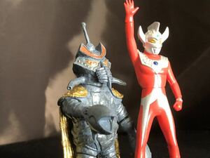 ガシャポンHGウルトラマン～ウルトラマンタロウ&テンペラー星人　ガチャガチャ　カプセルトイ　食玩　特撮　円谷　怪獣 DG HGIF HGC.O.R.E