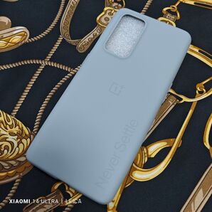 OnePlus 9 Pro 6.7 ロゴ入りマットラバーケース ライトグレー新品