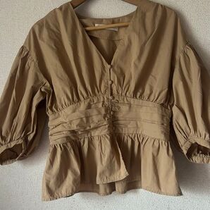 アナザーエディション タイプライターペプラムブラウス