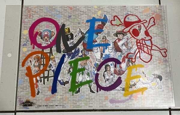 「ワンピース」麦わらストア 麦わら一味 COLORFULクリアファイル 新品未開封