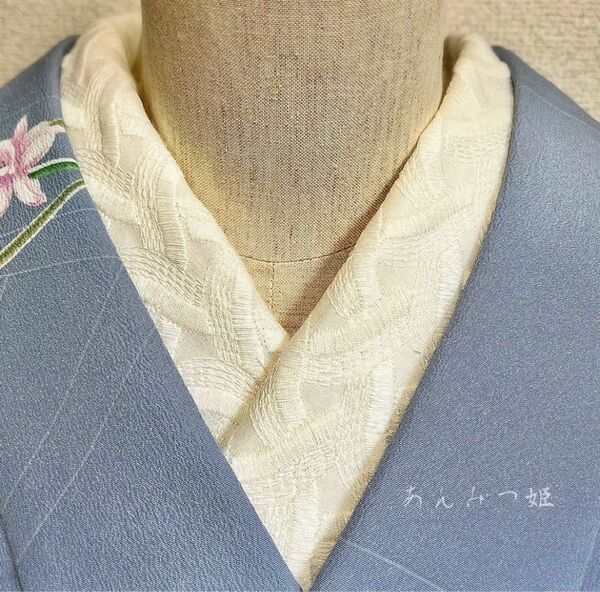 綿の刺繍半衿 変わり格子