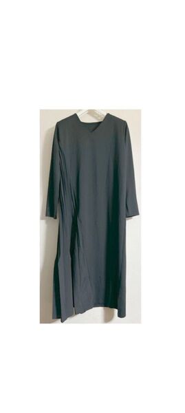 アンティカ Vネック 右側面プリーツ アシンメトリー アシメ Aライン ワンピース