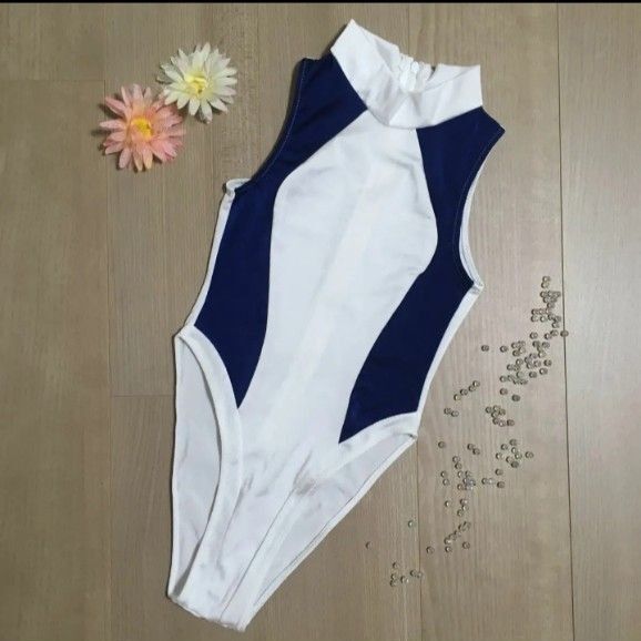ハイネック競泳水着 白×紺 衣装コスチューム 新品