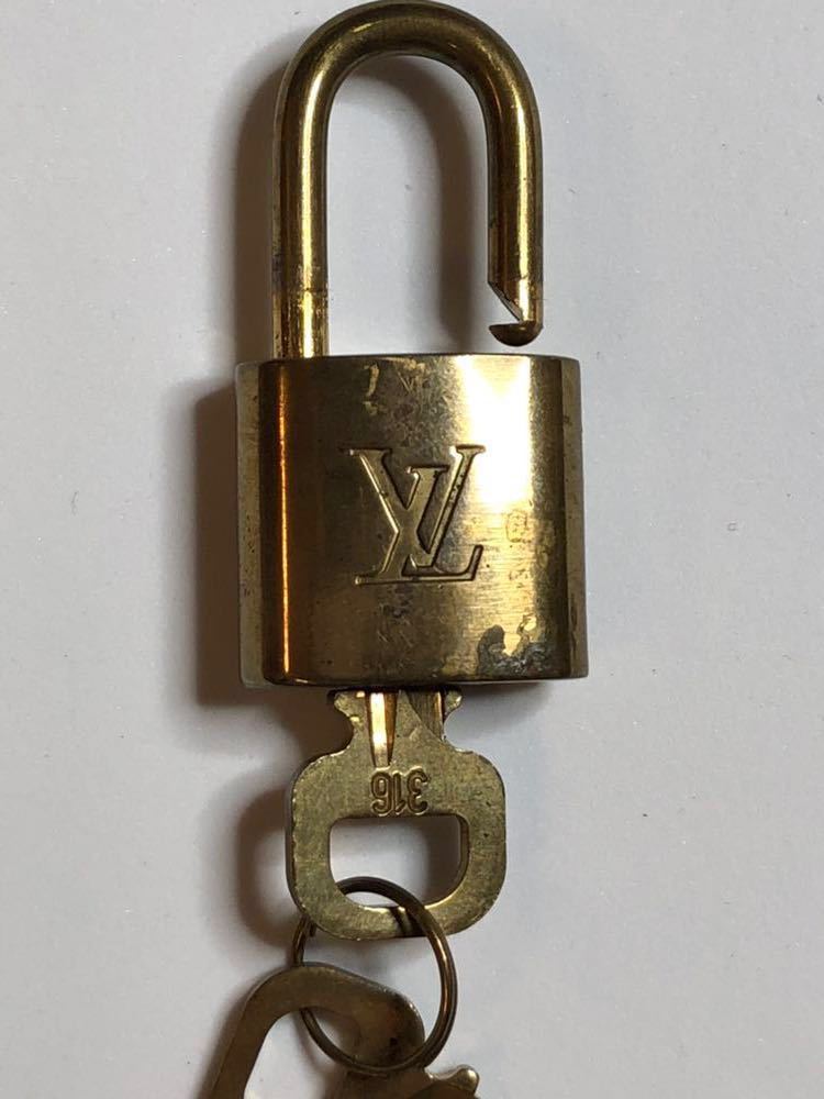 LOUIS VUITTON ルイヴィトン 南京錠 服飾小物 装飾品 中古品【4797】A