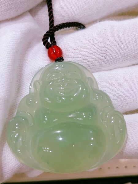 翡翠ペンダント 天然石 氷種翡翠 仏様 お守り 男女兼用
