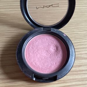 MACパウダーブラッシュデイム