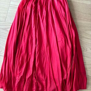 De セモア レッド ロングスカート