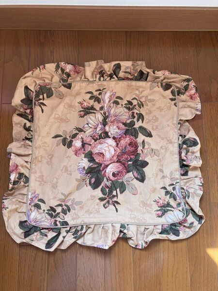 【コメント前の購入はキャンセルします】NEW COUNTRY GEAR クッションカバー 花柄