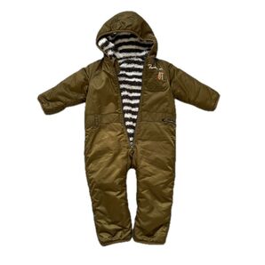 ジャンプスーツ