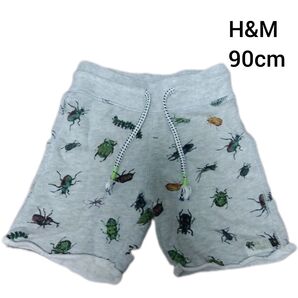 ナタリー・レテ×H&M 昆虫柄パンツ