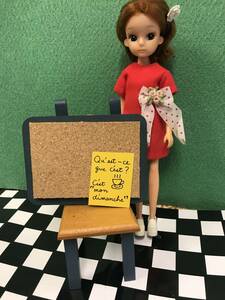新品☆CHEER WORLD　ミニチュア家具　メッセージボード付き　イス☆人形、検）リカちゃん、ブライス、バービー、美品