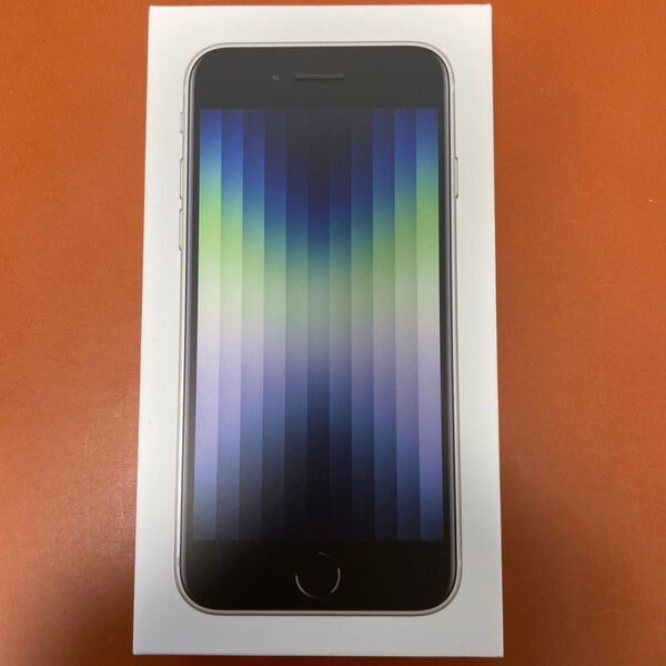 新品未開封品 iPhone SE3 64GB スターライト SIMフリー 18/60台