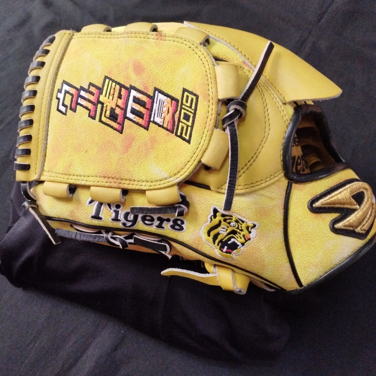 Yahoo!オークション -「(阪神タイガース)tigers」(グローブ Yahoo!オークション -「(阪神タイガース)tigers」(グローブ