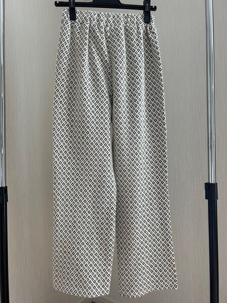 ジャガードストレートパンツ ジャガード織 ウエストゴム 幾何学柄 ストレッチパンツ 総柄パンツ ボトムス パンツ ワイド