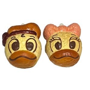 ディズニー ドナルドデイジー キーホルダー