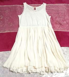 White floral white negligee tulle skirt sleeveless dress, dress & knee length skirt & medium size
