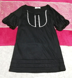 Vestido de túnica de gasa con cinta negra, túnica y mangas cortas y tamaño mediano