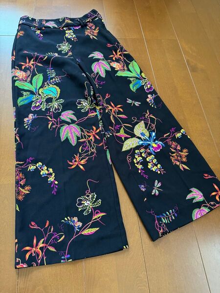H&M ワイドパンツ 花柄