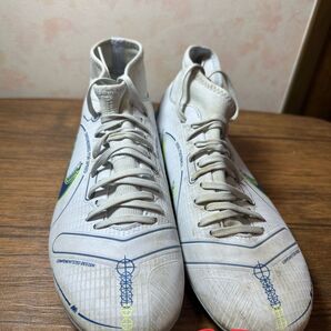 美品 ナイキ サッカースパイク マーキュリアル フライ アカデミー 25cm